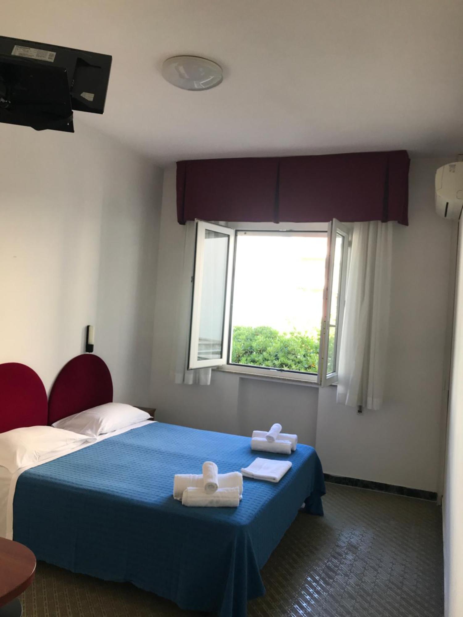 Hotel L&V 里米尼 外观 照片